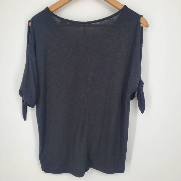 Tahari Women's Black Flowy Split Sleeve Shirt Top Size Small - Picture 5 of 5